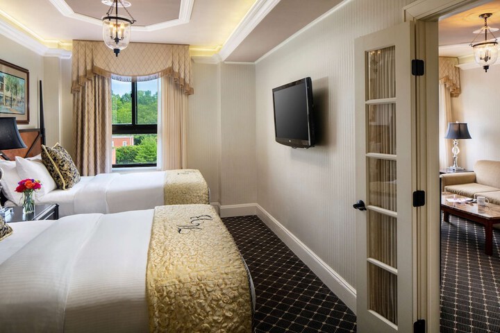 Room 26 of 53