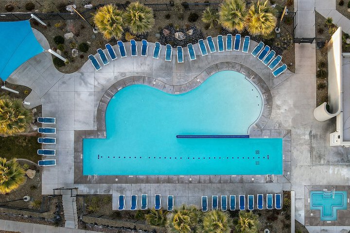 Pool 14 of 55