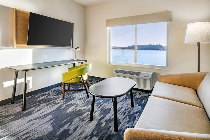 Room 32 of 46