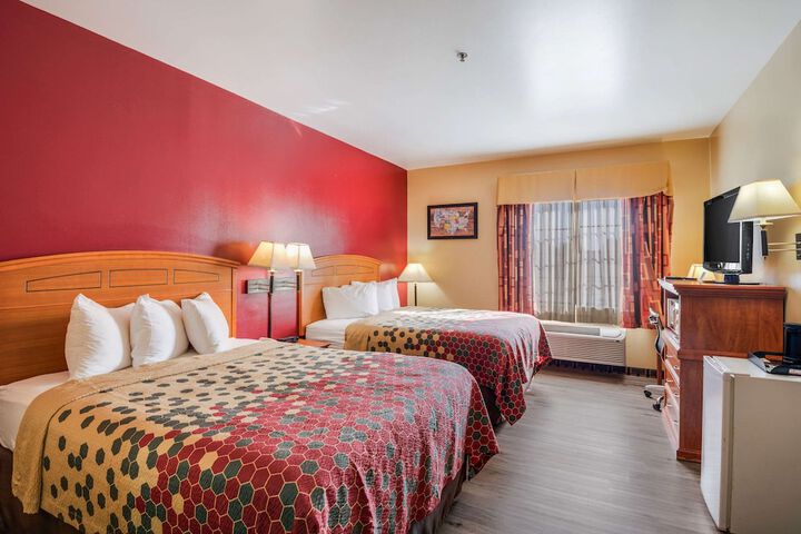 Room 10 of 31