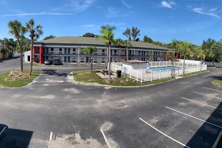 Hotel 6 of 22