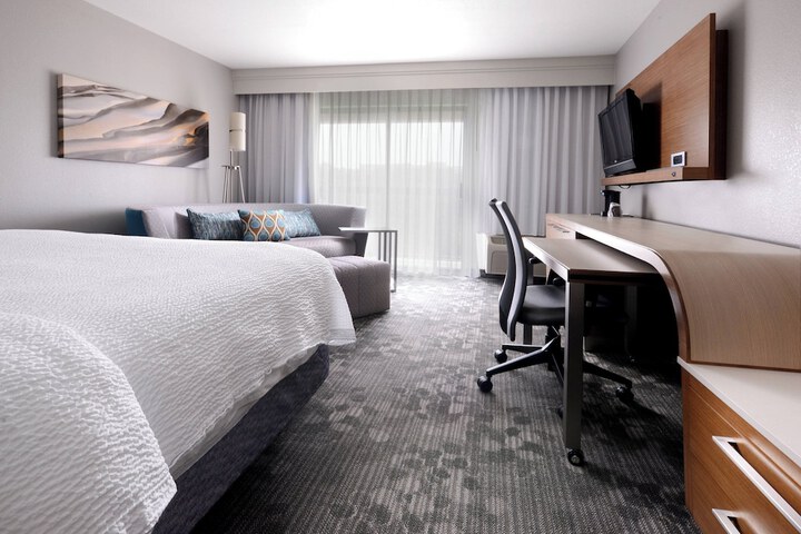Room 15 of 26
