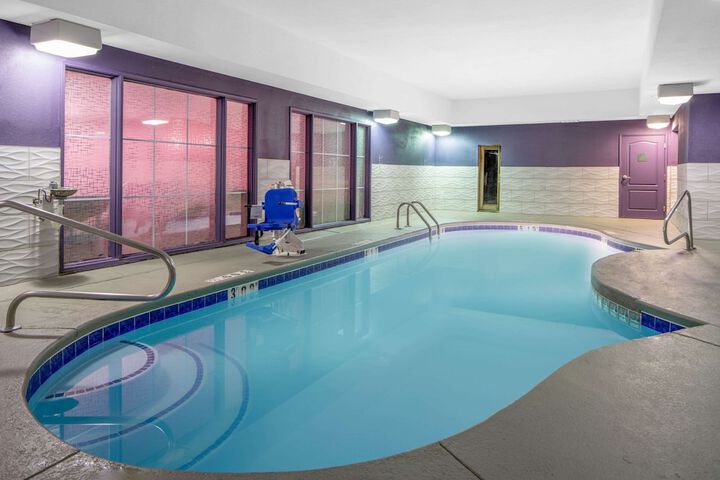 La Quinta Inn & Suites by Wyndham Atlanta Stockbridge