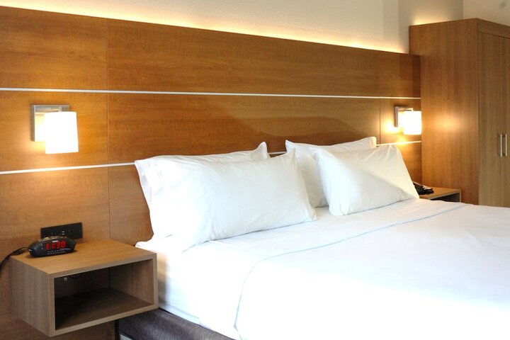 Room 42 of 69