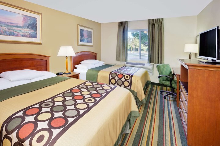 Room 4 of 20