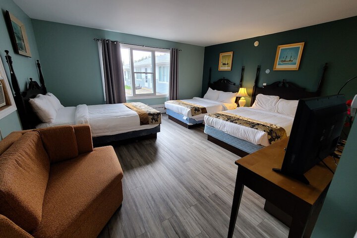 Room 13 of 29