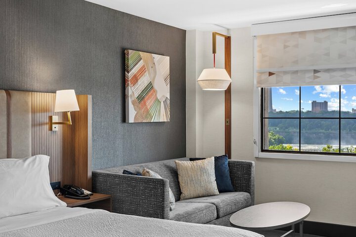 Holiday Inn Niagara Falls State Park Entry by IHG