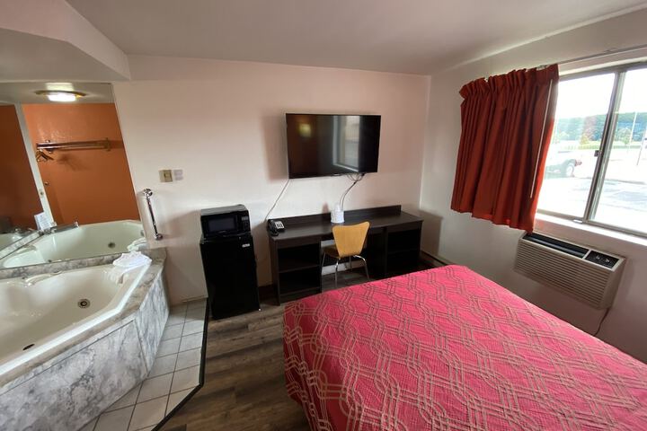 Room 19 of 34