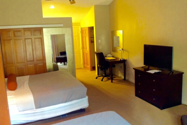 Room 33 of 53