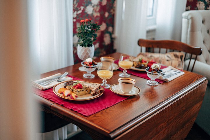 Breakfast/Coffee Service 27 of 34