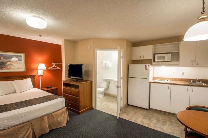 Room 21 of 32