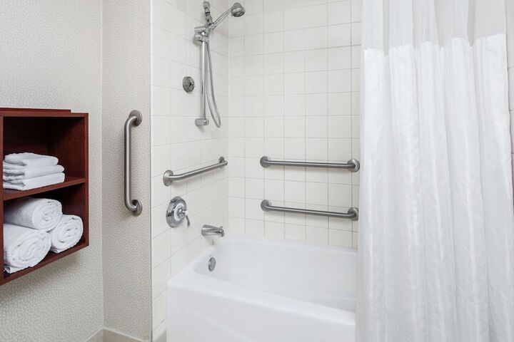 DoubleTree by Hilton Sunrise - Sawgrass Mills