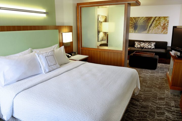 Room 3 of 11