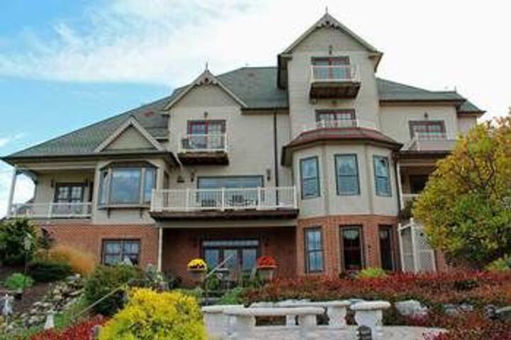 The Hurst House Bed and Breakfast