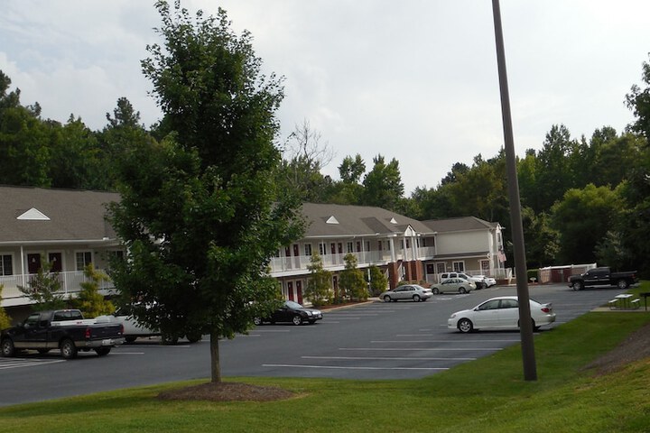 Affordable Suites Salisbury
