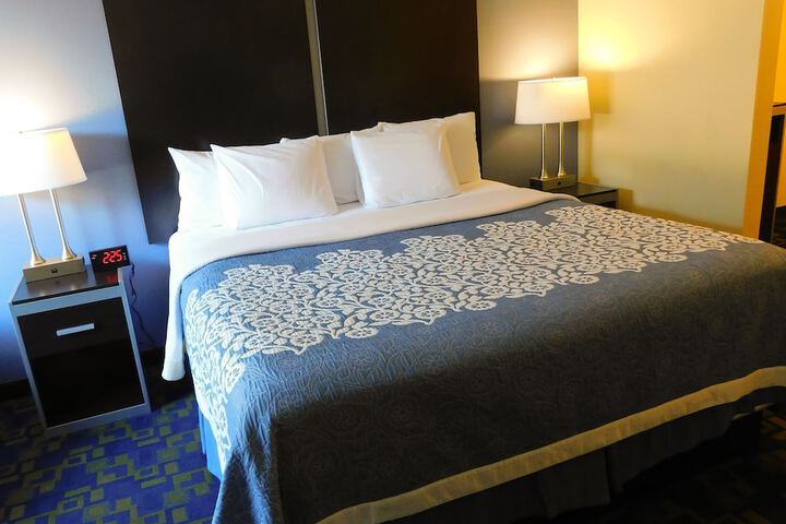 Room 17 of 43