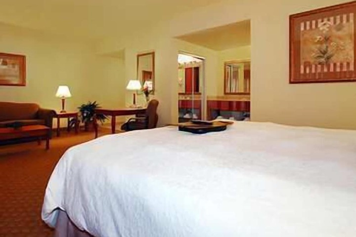 Room 7 of 19