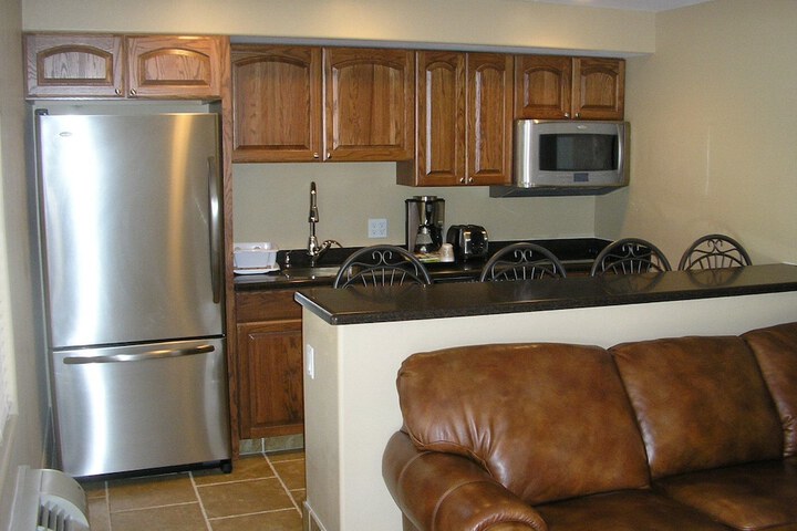 Lake Grassy Inn & Suites