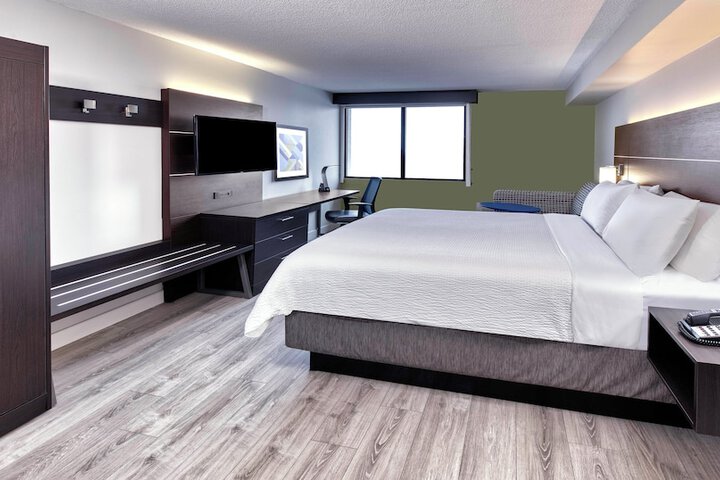 Room 26 of 51
