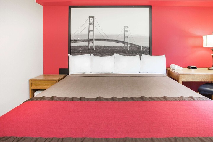 Room 8 of 30