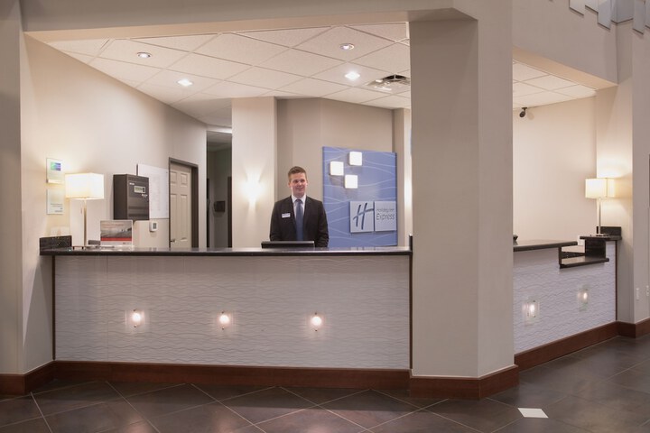 Hotel 7 of 52