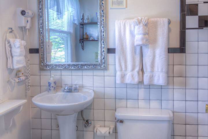 Blue Mountain Mist Country Inn & Spa