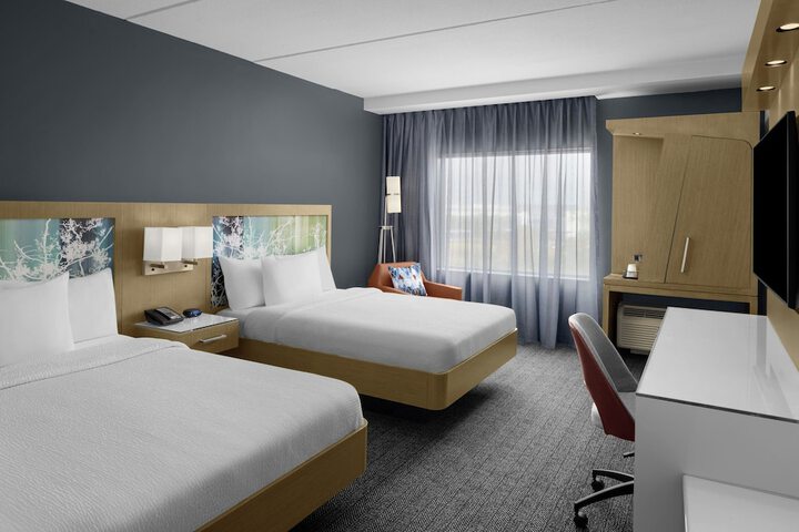 Room 17 of 47