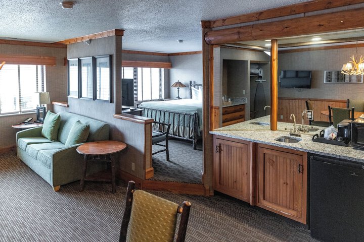 Room 44 of 47