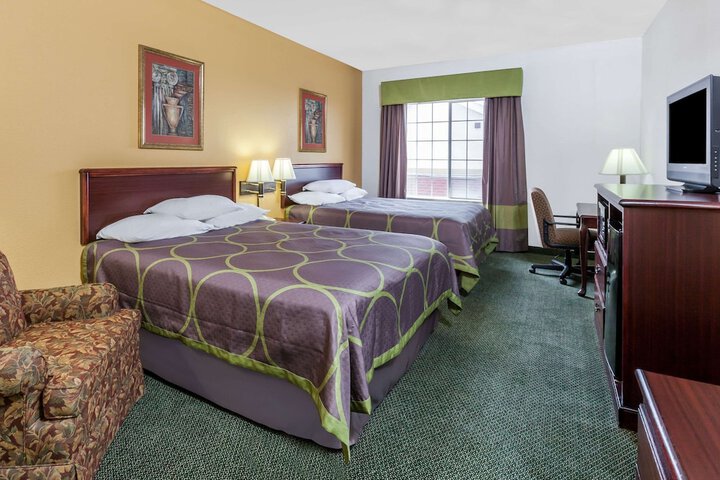 Room 9 of 19