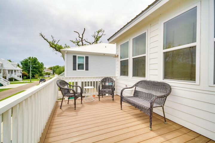 Waveland Vacation Rental w / Private Heated Pool