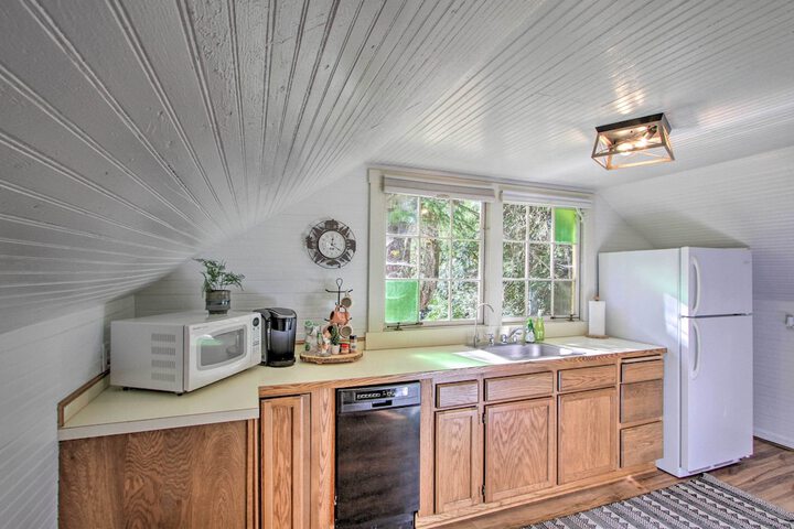 Owls Nest Studio w / Hot Tub: Hike Nearby!