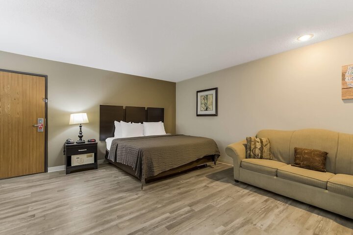 Econo Lodge Inn & Suites Yankton
