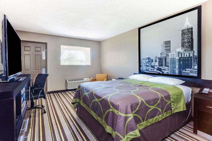 Room 27 of 28