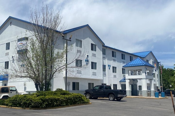 Hotel 2 of 8