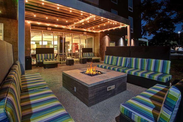 Terrace/Patio 32 of 33