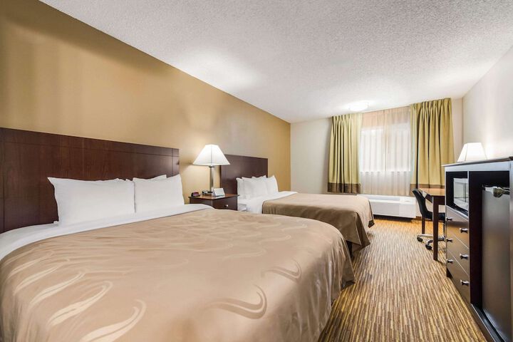 Room 32 of 60