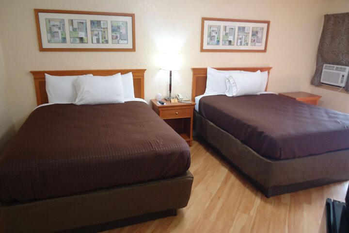 Room 8 of 36