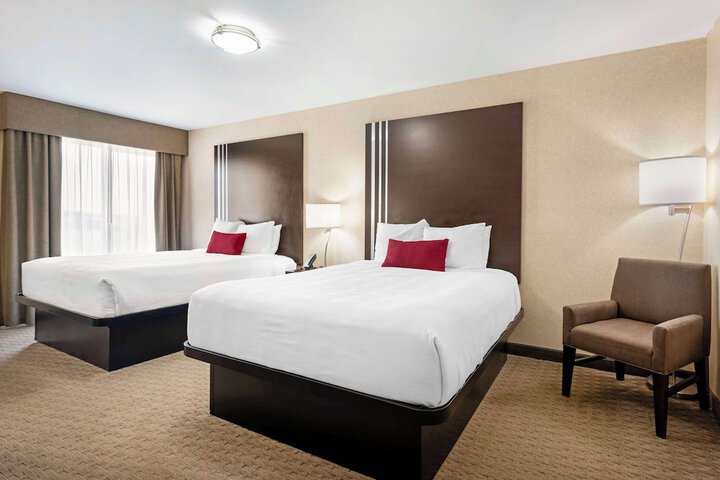 Room 28 of 46
