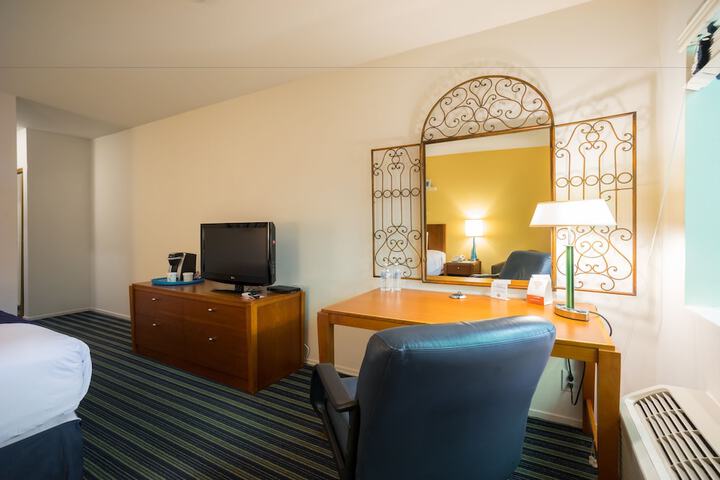 Room 30 of 49