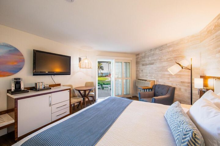 SeaCrest OceanFront Hotel