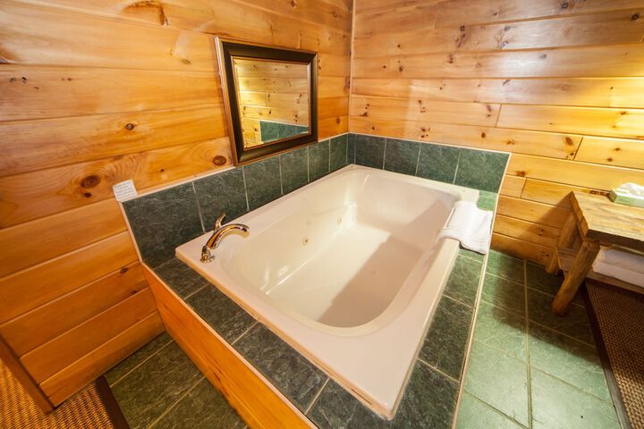 Hot Tub 85 of 86