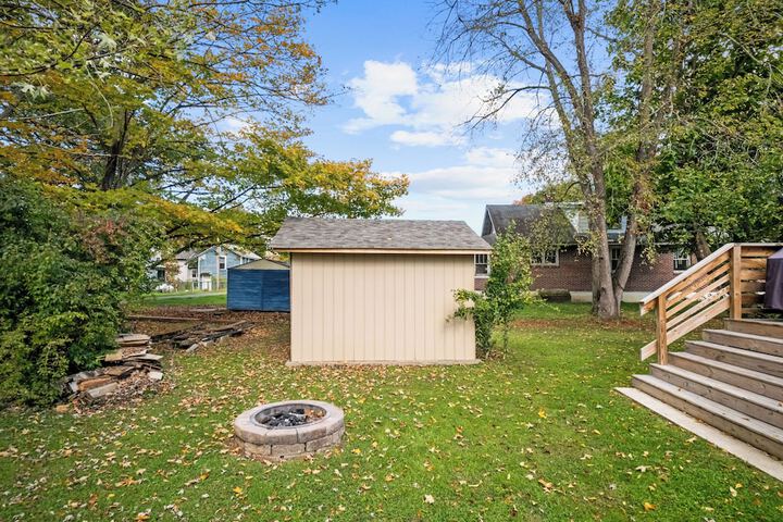 Greenbrier River Retreat w / Deck - Steps to Trail!