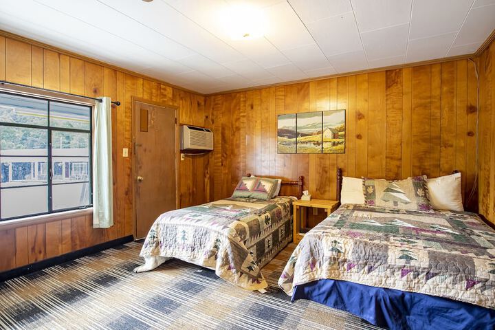 Lloyds on the River Country Inn by OYO
