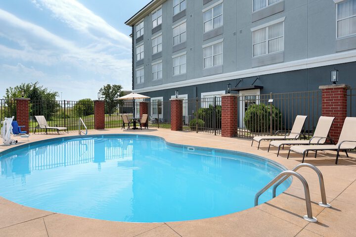 Garner Hotel Evansville East by IHG