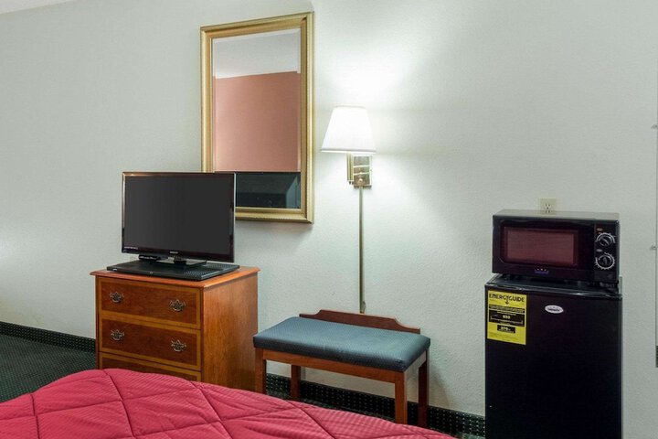 Room 13 of 24