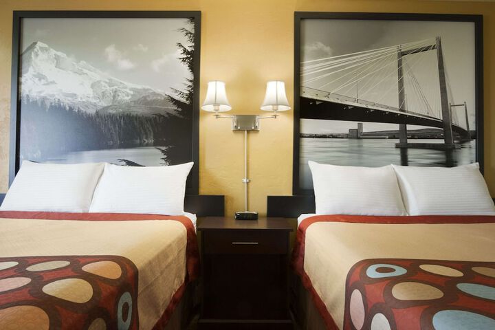 Super 8 by Wyndham Kennewick