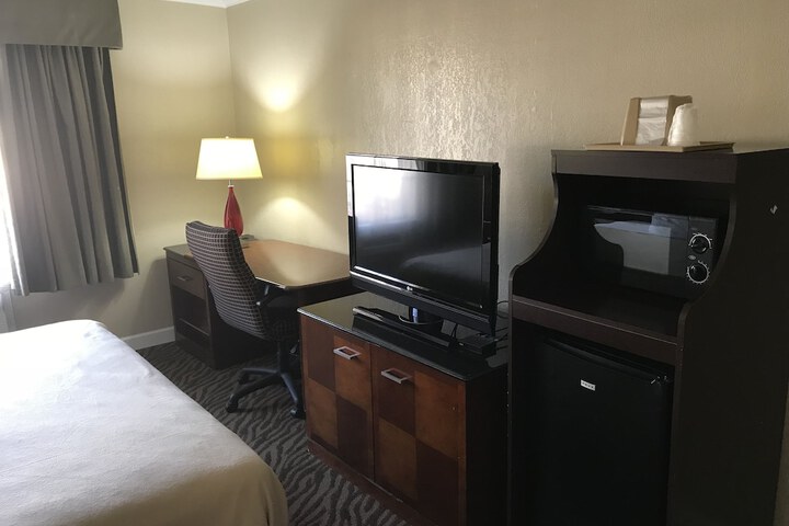 Room 32 of 55