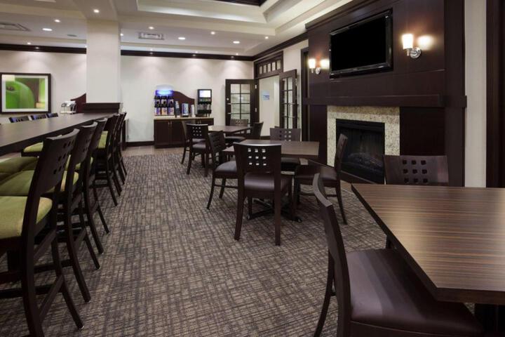 Holiday Inn Express & Suites New Liskeard by IHG