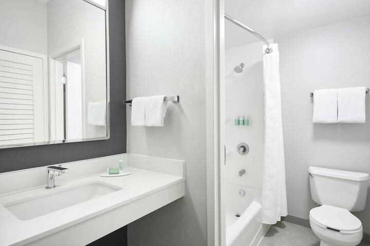 Courtyard by Marriott St. Louis Creve Coeur
