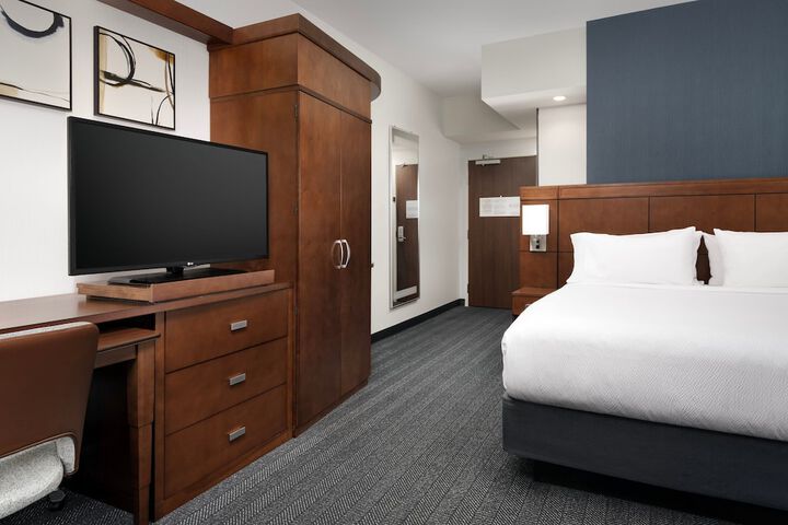 Room 32 of 52